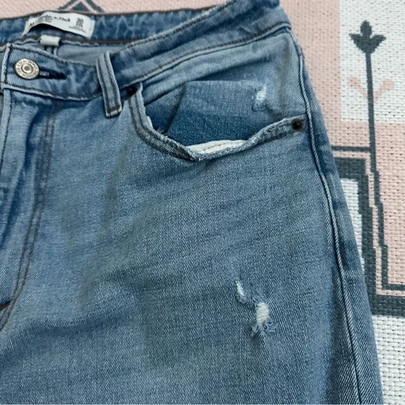 Abercrombie & Fitch Stretch Ripped Curve Love The Mom High Rise Jeans - Picture 8 of 16